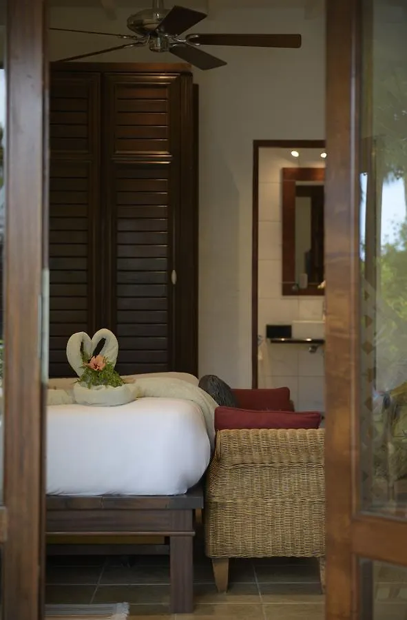 Auberge Chez Plume Anse Boileau Hotel