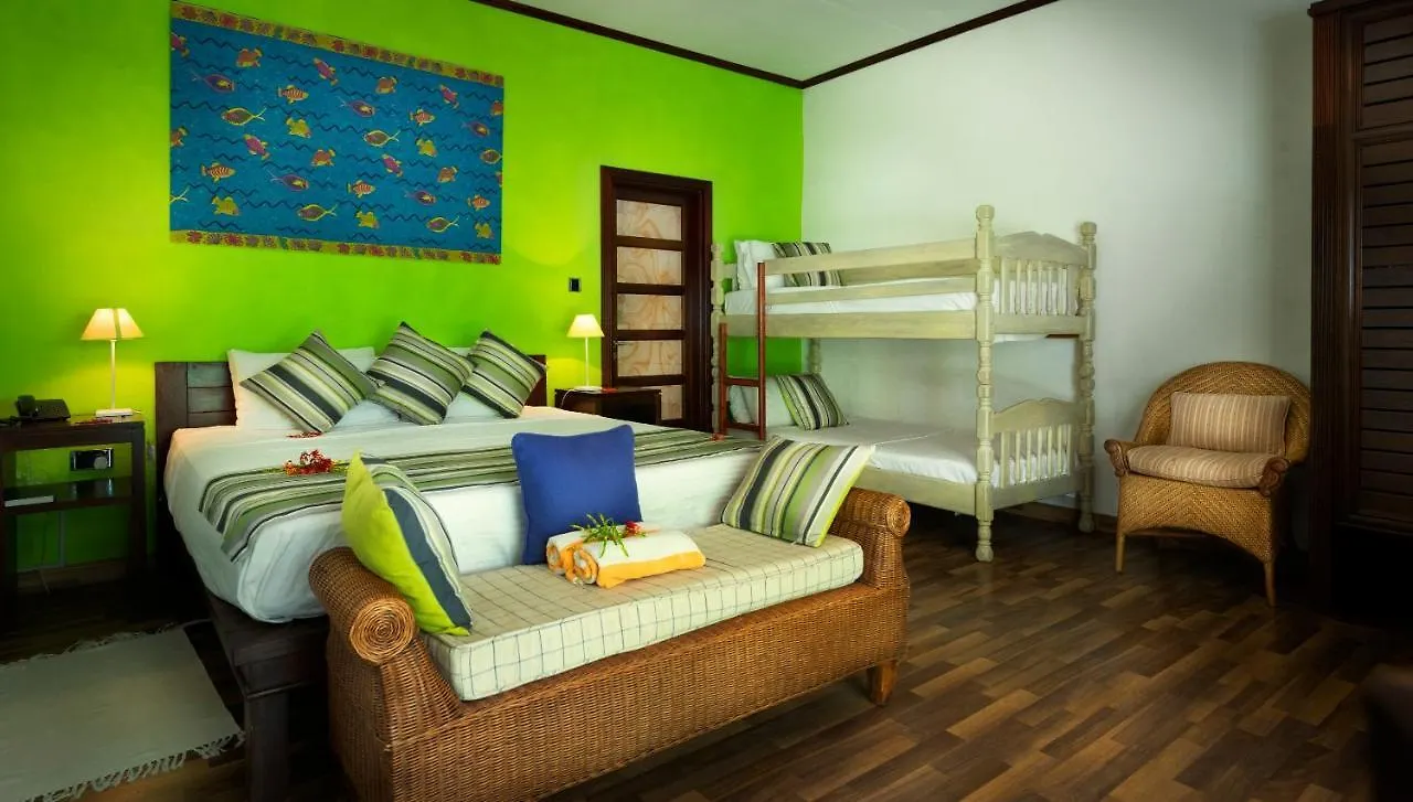 Auberge Chez Plume Anse Boileau 4*,